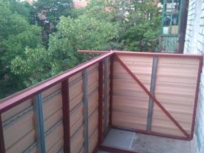 Винос балкона та обшивка сайдингом